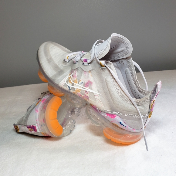 nike air lightweight performance